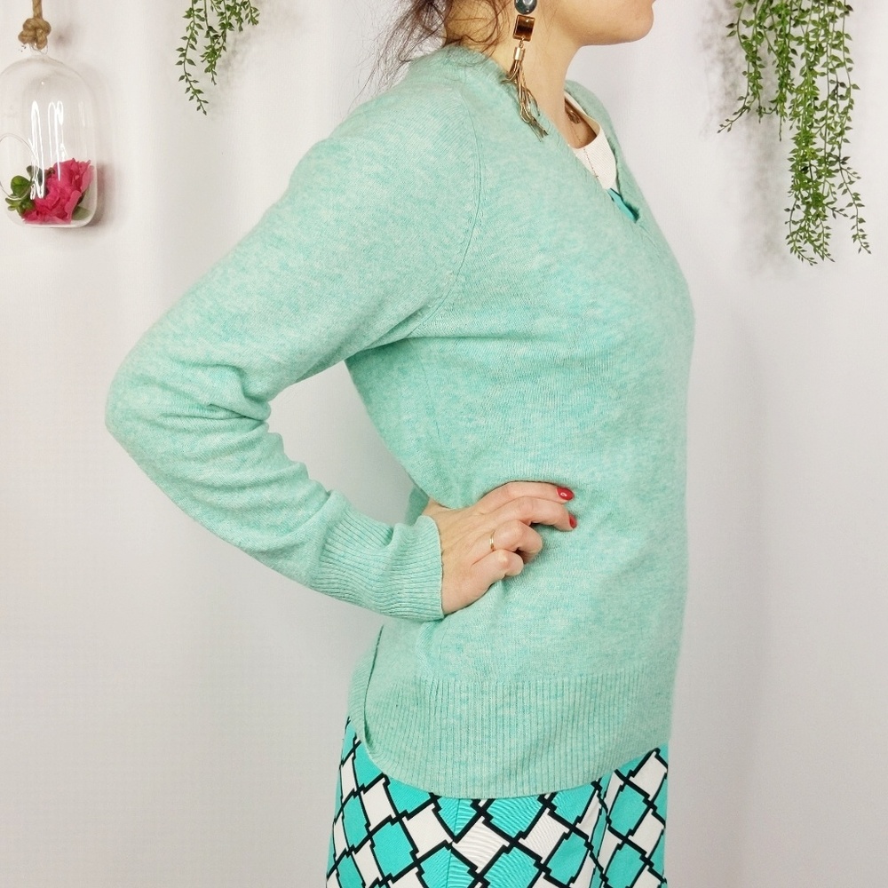 ❤️J.CREW Dream v-neck cashmere sweater mint 0701 - Picture 3 of 5